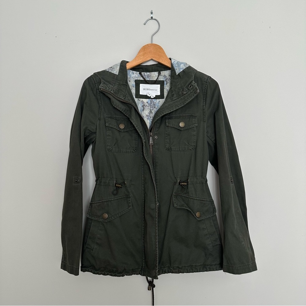 BCBGeneration Full Zip And Snap Hooded Floral Print Safari Jacket